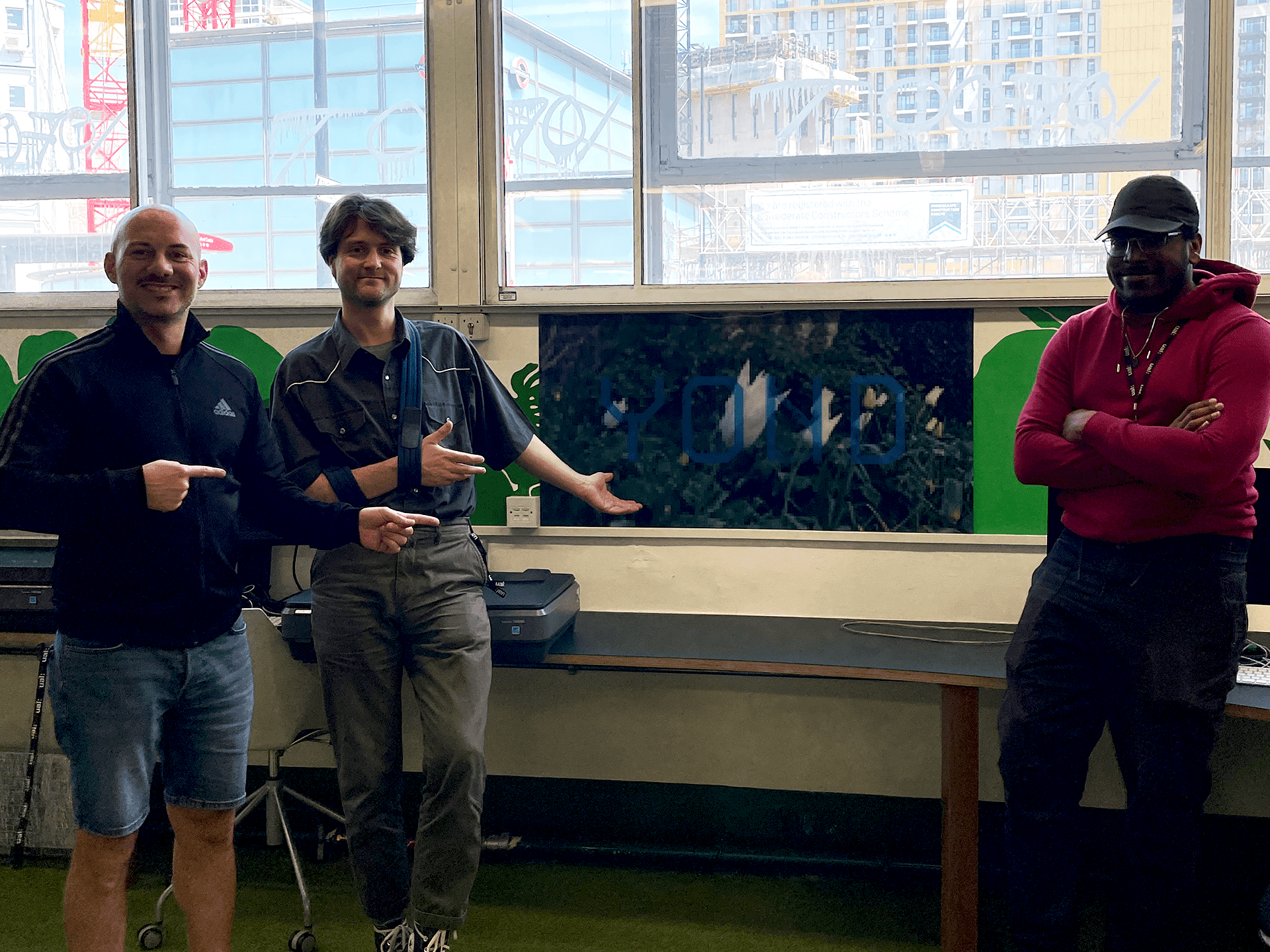 Due to the digital space containing a mixture of computing services along with different types of plants, the concept was to design a movement animation using a lenticular printing process.