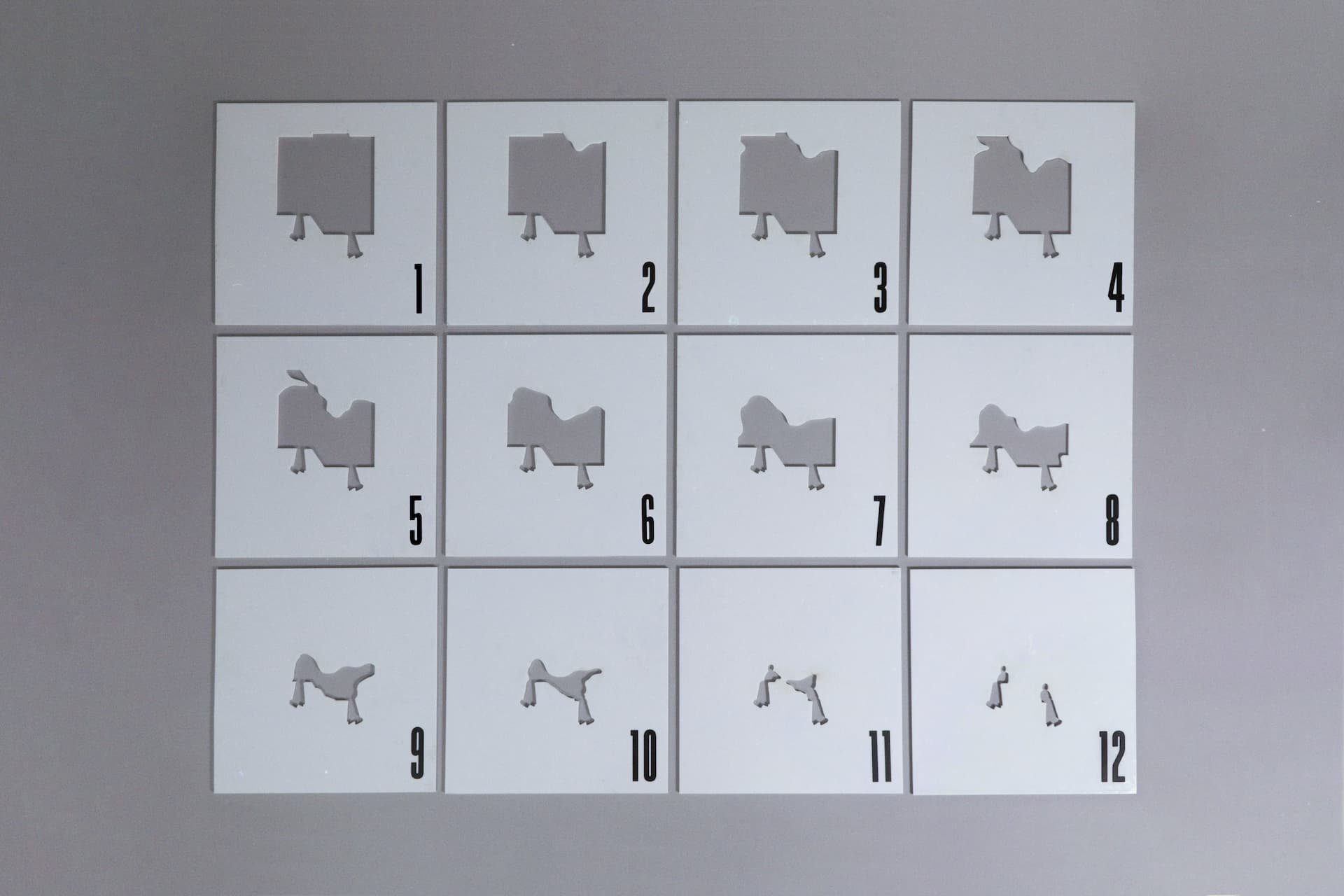 The acrylic layers of the leading outcome are arranged in order, numbered by a vinyl cut sticker on the back (defining the hour of the day). 